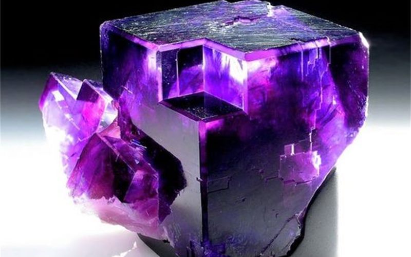 Các mẫu đá quý nhiều màu dùng để tham khảo khi chọn trang sức