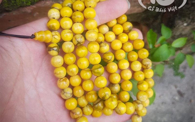 Ảnh minh họa Tràng san hô vàng 108 hạt: đọc tên mẫu và hỏi phần còn thiếu góc 1